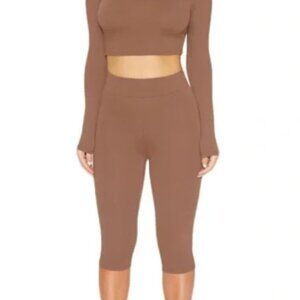 Naked Wardrobe Tan Capri Leggings *NWT*